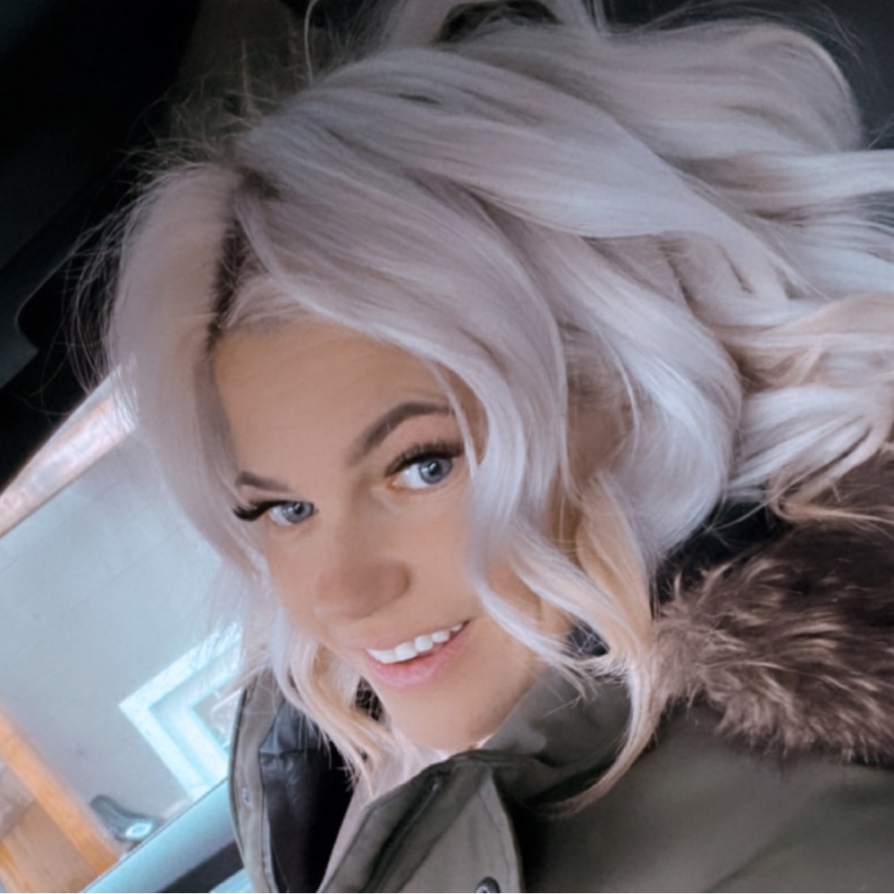 Meet your Posher, Sara rose